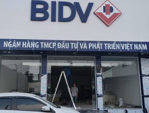 Cửa kính tự động ngân hang BIDV