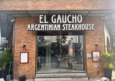 Bộ cửa kính tự động NHÀ HÀNG ẨM THỰC EL GAUCHO Argentina